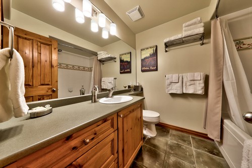 Timberline Village main bathroom