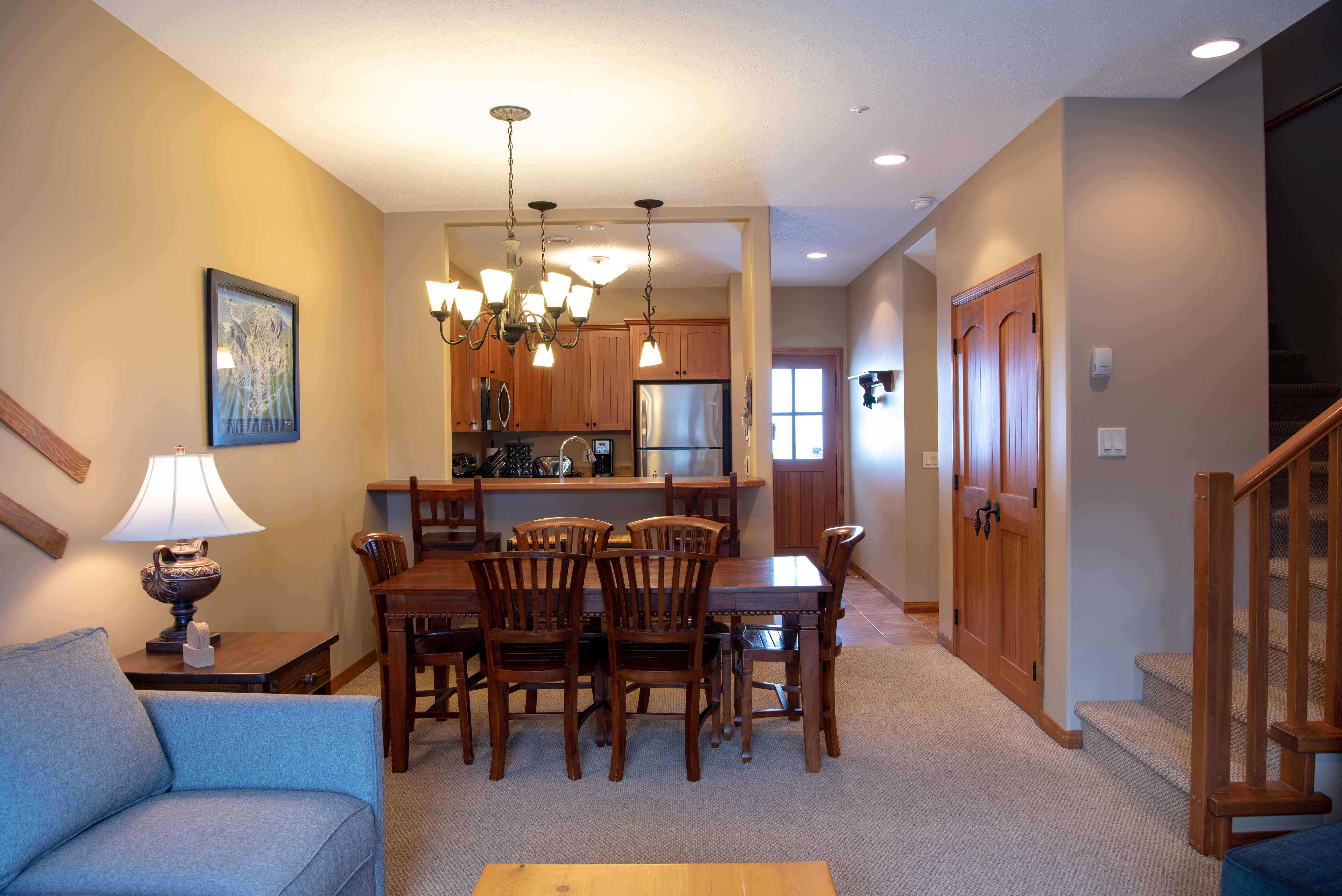 Trail's Edge Townhouses - Sun Peaks Resort