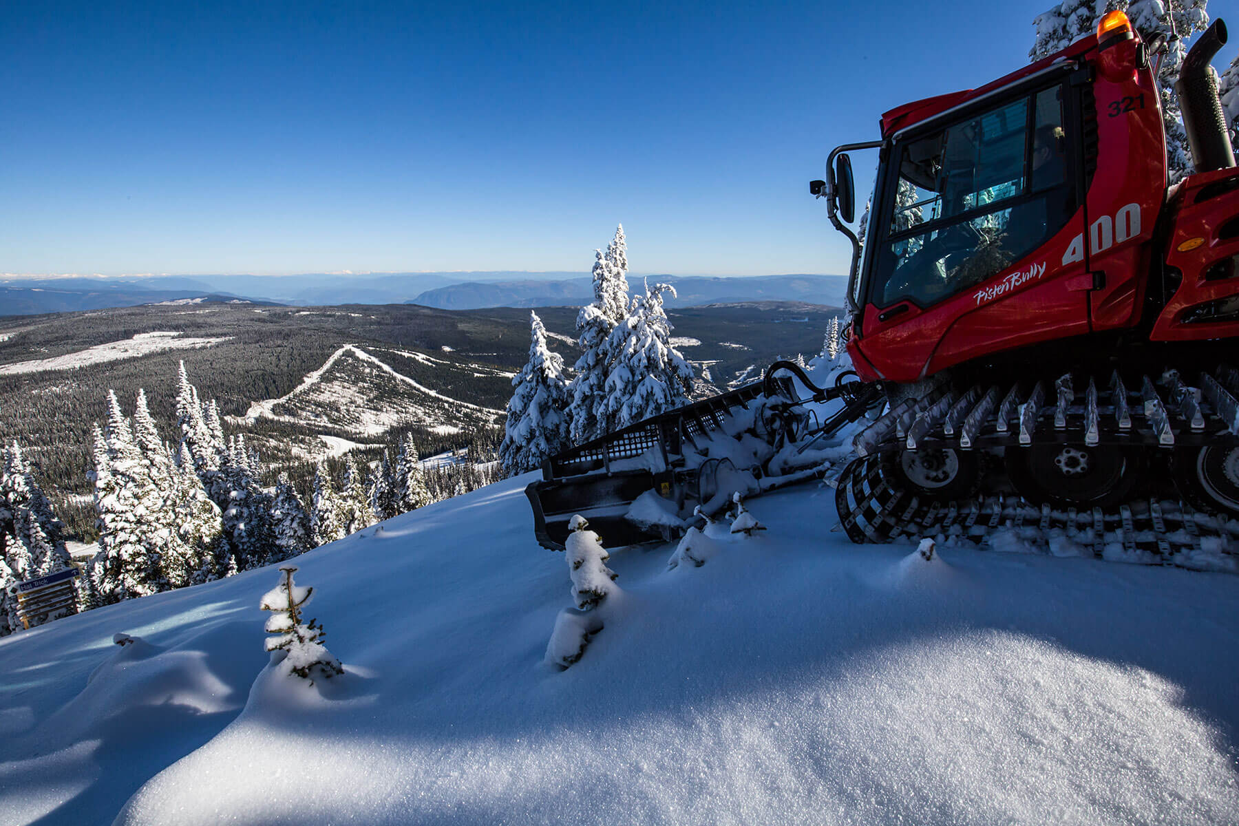 Sun Peaks groomed trails and Pistenbully