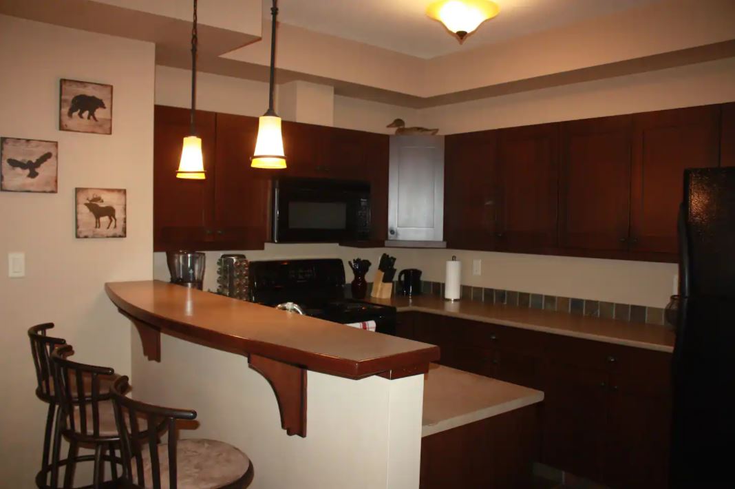 Stone's Throw Sun Peaks slopeside condo kitchen