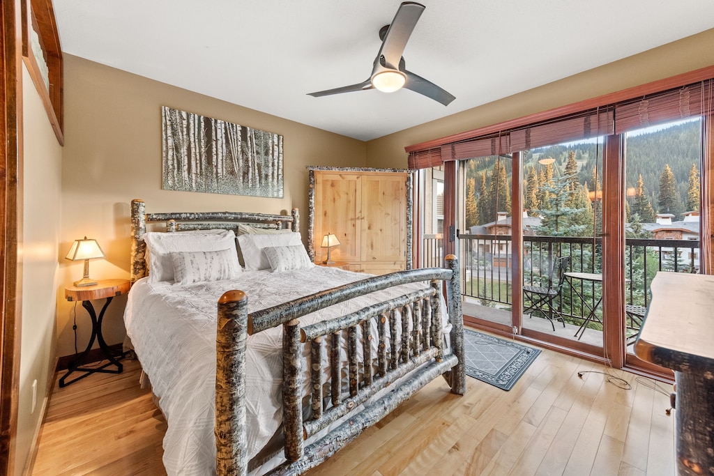 Trapper's Landing Master Bedroom with beautiful mountain views
