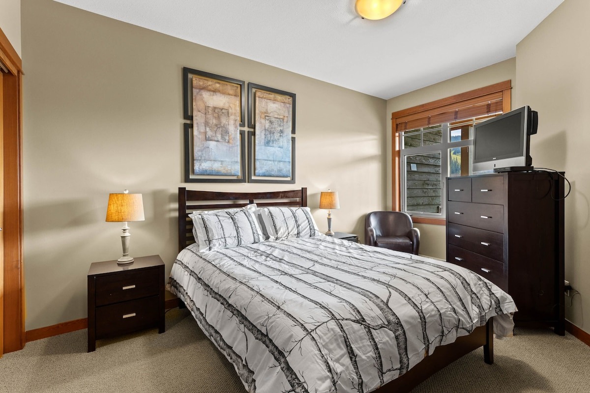 27 Settler's Crossing primary bedroom