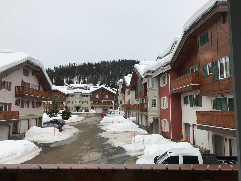 Timberline Village Townhouses - Sun Peaks Resort