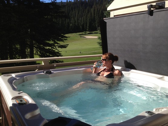 BestSunPeaks condo in Stone's Throw hot tub - a relaxing time for all
